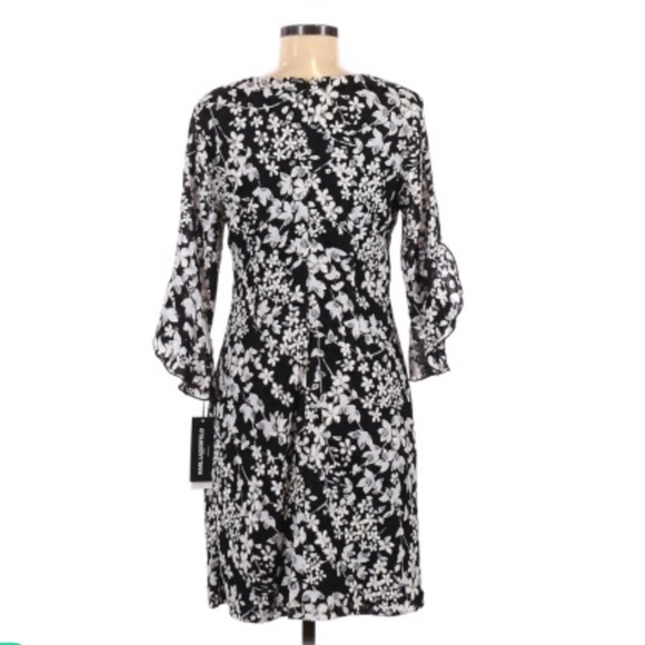 Karl Lagerfield Floral Shift Dress - Picture 4 of 5
